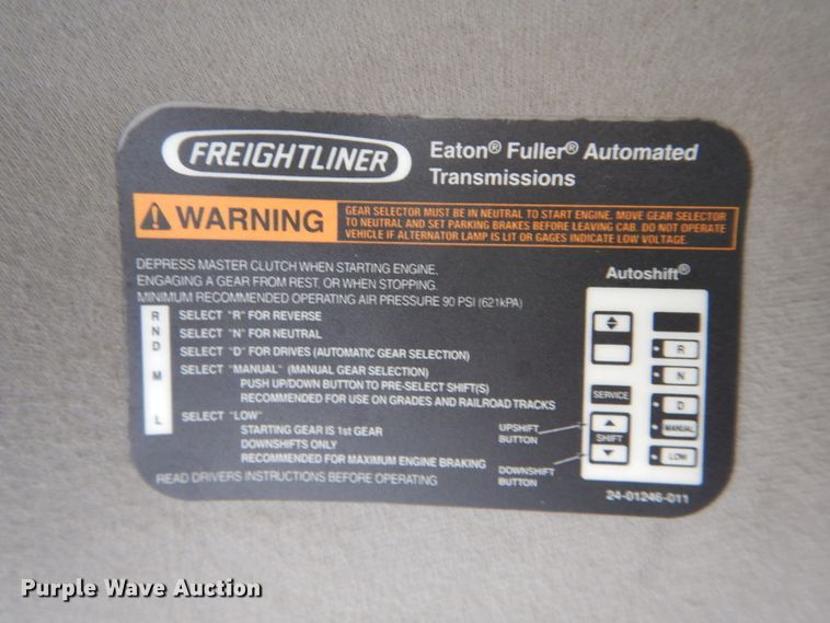 image for item DM4405 2007 Freightliner Business Class M2  truck cab and chassis