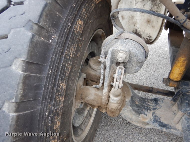 image for item DM4405 2007 Freightliner Business Class M2  truck cab and chassis