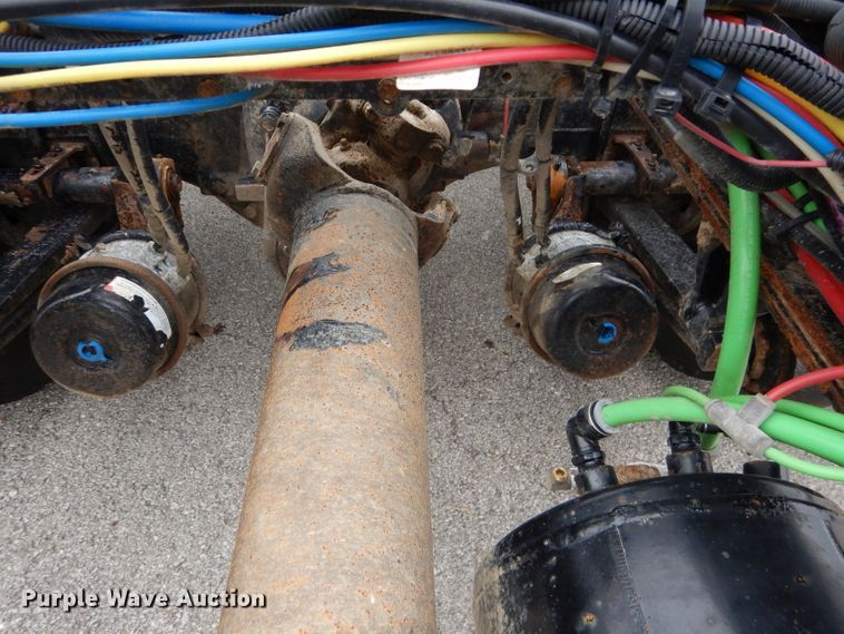 image for item DM4405 2007 Freightliner Business Class M2  truck cab and chassis