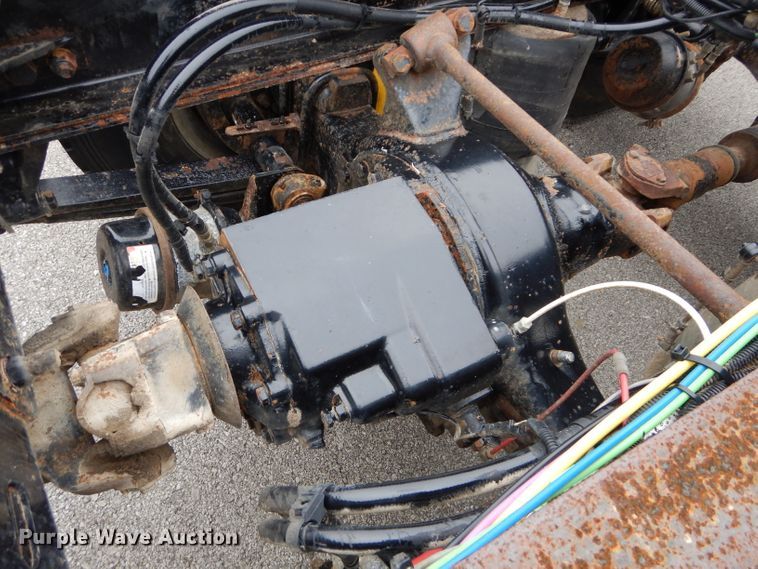 image for item DM4405 2007 Freightliner Business Class M2  truck cab and chassis