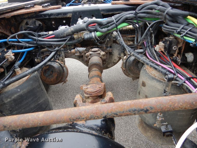 image for item DM4405 2007 Freightliner Business Class M2  truck cab and chassis