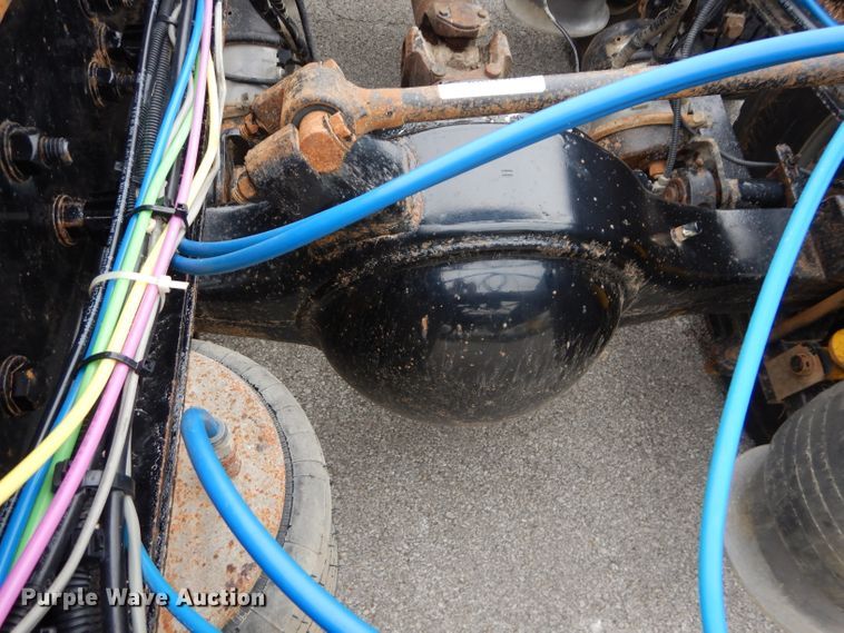 image for item DM4405 2007 Freightliner Business Class M2  truck cab and chassis