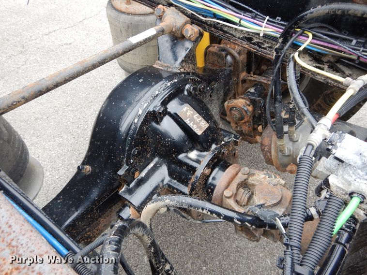 image for item DM4405 2007 Freightliner Business Class M2  truck cab and chassis