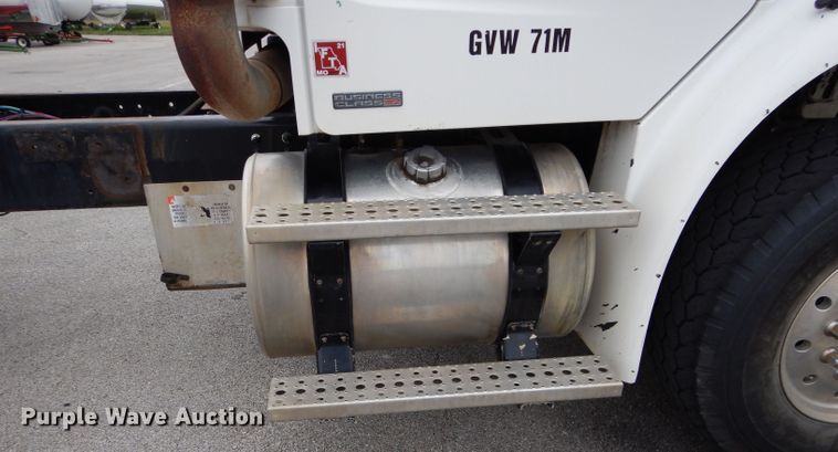 image for item DM4405 2007 Freightliner Business Class M2  truck cab and chassis