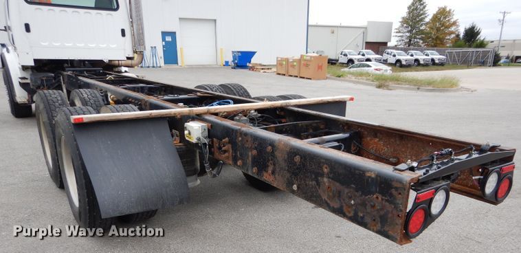 image for item DM4405 2007 Freightliner Business Class M2  truck cab and chassis