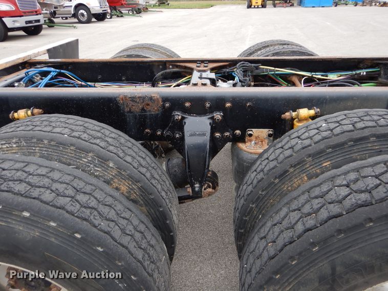 image for item DM4405 2007 Freightliner Business Class M2  truck cab and chassis