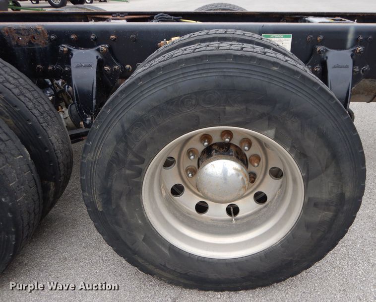 image for item DM4405 2007 Freightliner Business Class M2  truck cab and chassis