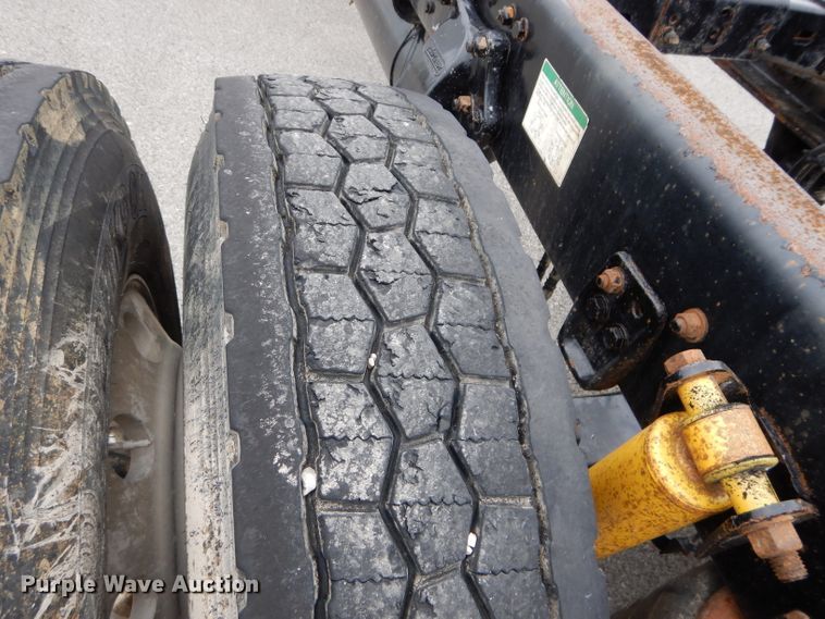 image for item DM4405 2007 Freightliner Business Class M2  truck cab and chassis