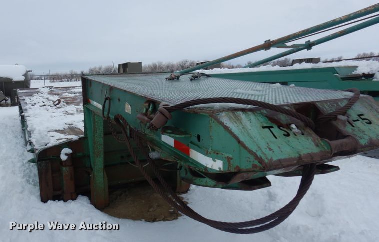 image for item DM5369 1981  Oilfield trailer