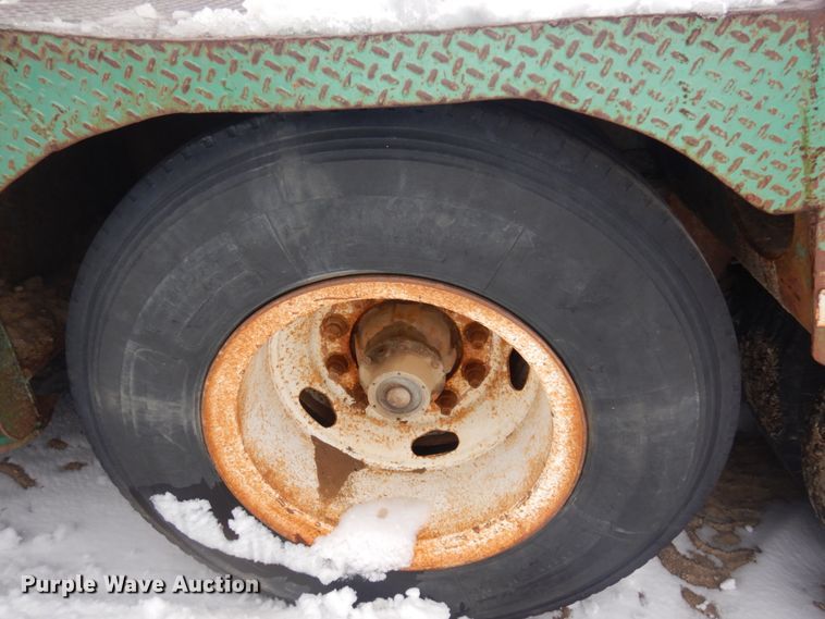 image for item DM5369 1981  Oilfield trailer