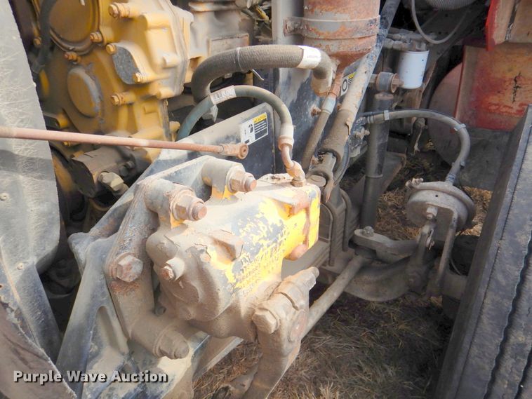 image for item DN1318 2001 Kenworth T800  semi truck