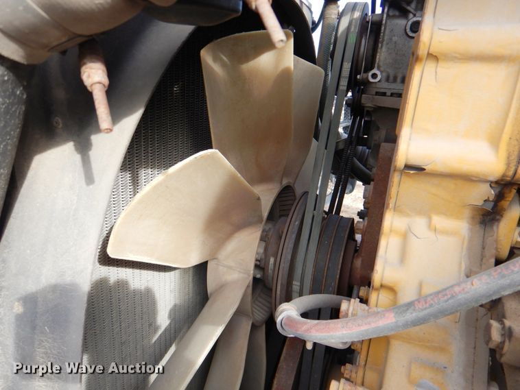 image for item DN1318 2001 Kenworth T800  semi truck