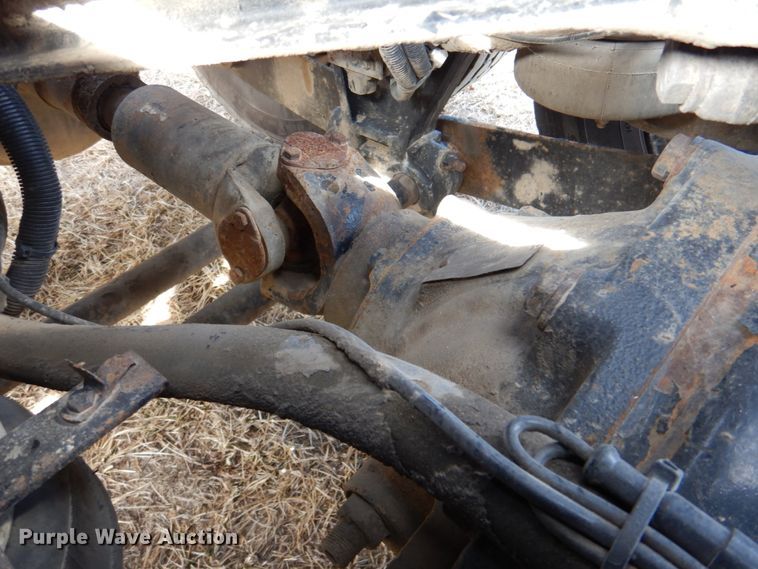 image for item DN1318 2001 Kenworth T800  semi truck