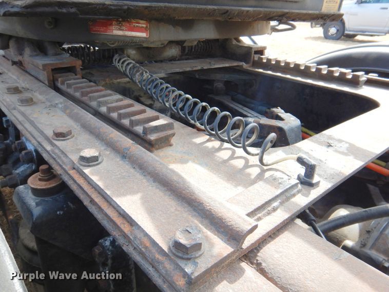 image for item DN1318 2001 Kenworth T800  semi truck