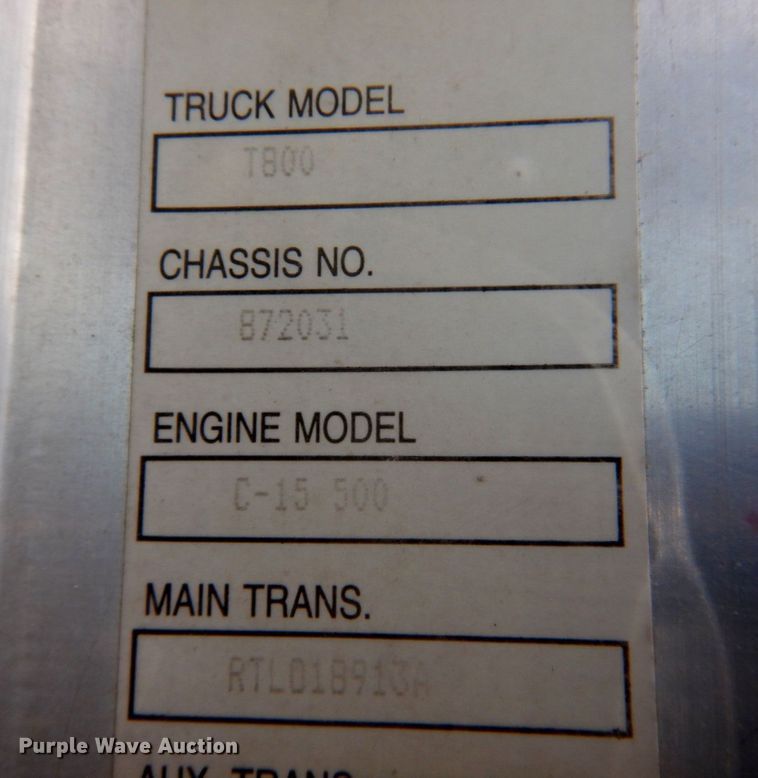 image for item DN1318 2001 Kenworth T800  semi truck