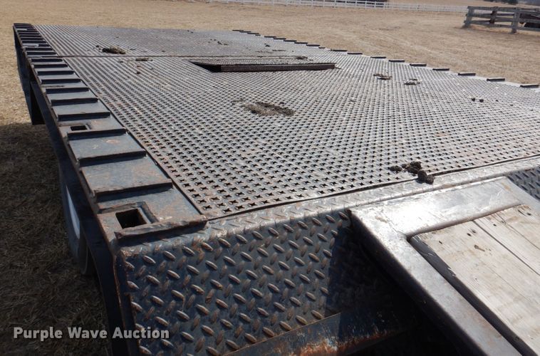 image for item DN1319 2007 Trail King TK70DGHT-502  lowboy equipment trailer