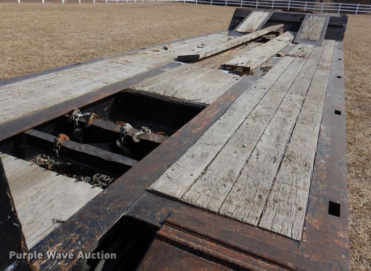 image for item DN1319 2007 Trail King TK70DGHT-502  lowboy equipment trailer