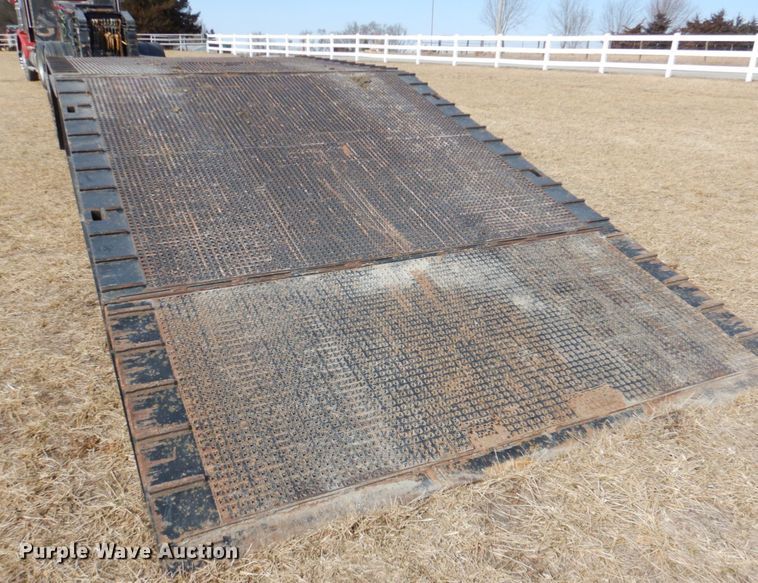 image for item DN1319 2007 Trail King TK70DGHT-502  lowboy equipment trailer