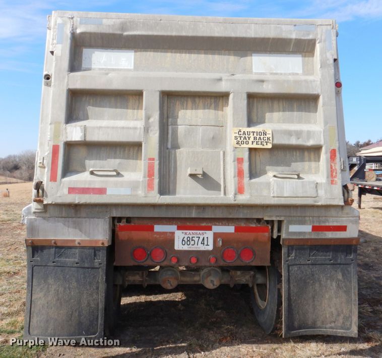 image for item DN1320 1998 Mate Inc.  end dump trailer
