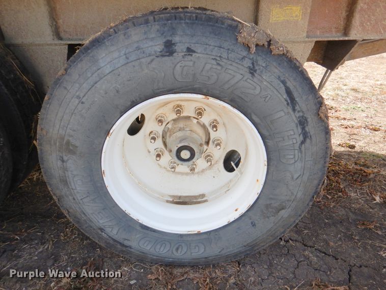 image for item DN1320 1998 Mate Inc.  end dump trailer