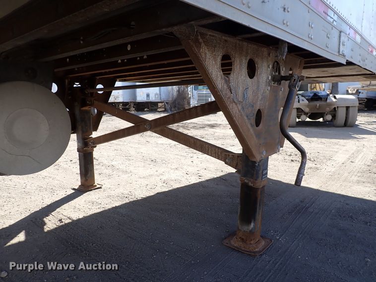 image for item DN2439 2009 Utility VS2RA  refrigerated van trailer