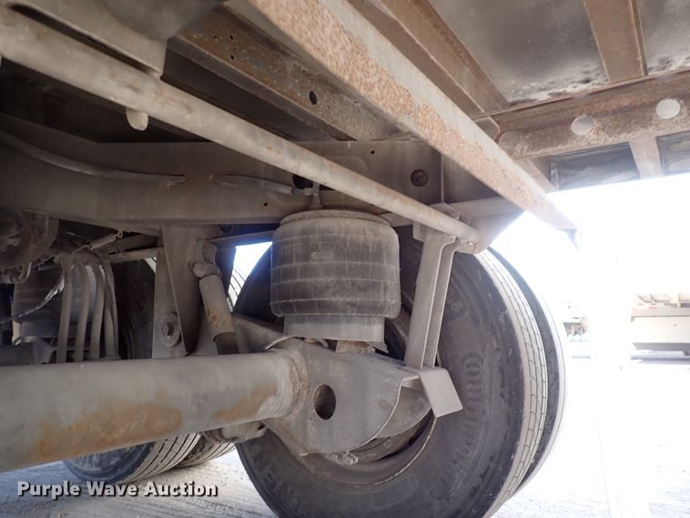 image for item DN2439 2009 Utility VS2RA  refrigerated van trailer