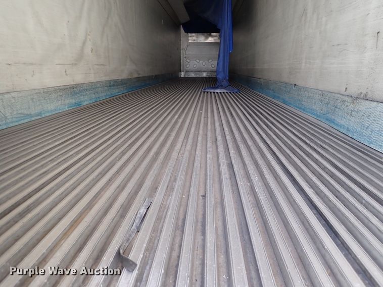 image for item DN2439 2009 Utility VS2RA  refrigerated van trailer