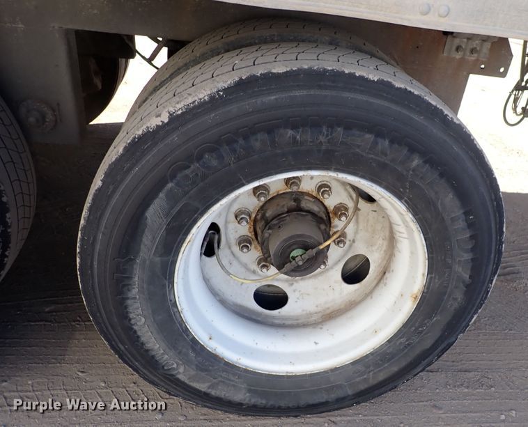 image for item DN2439 2009 Utility VS2RA  refrigerated van trailer