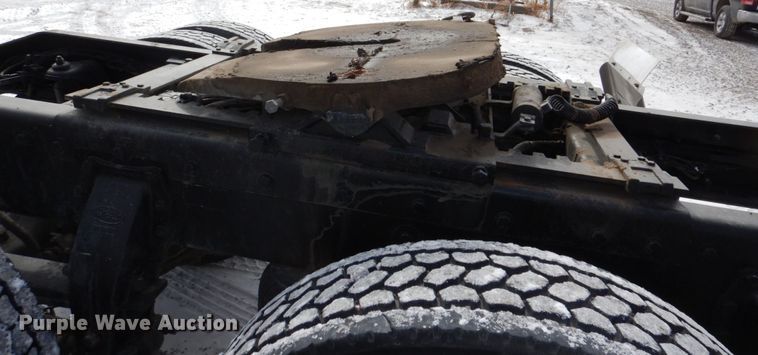 image for item DN7257 2009 Peterbilt 388  semi truck