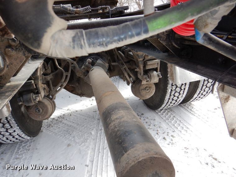 image for item DN7257 2009 Peterbilt 388  semi truck