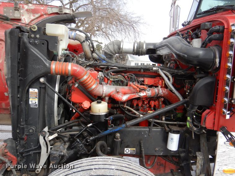 image for item DN7257 2009 Peterbilt 388  semi truck