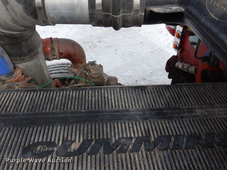 image for item DN7257 2009 Peterbilt 388  semi truck