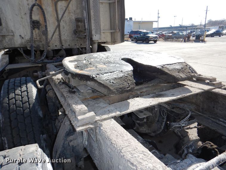 image for item DN7262 2007 Freightliner Columbia 120  semi truck