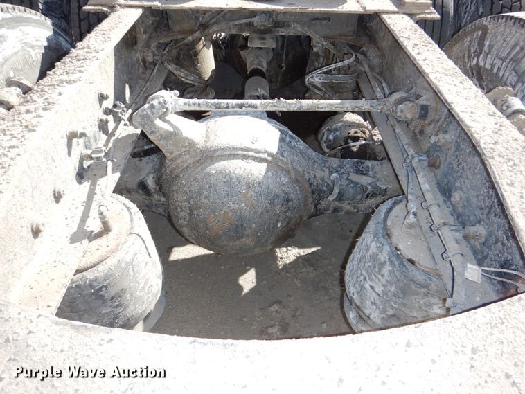 image for item DN7262 2007 Freightliner Columbia 120  semi truck