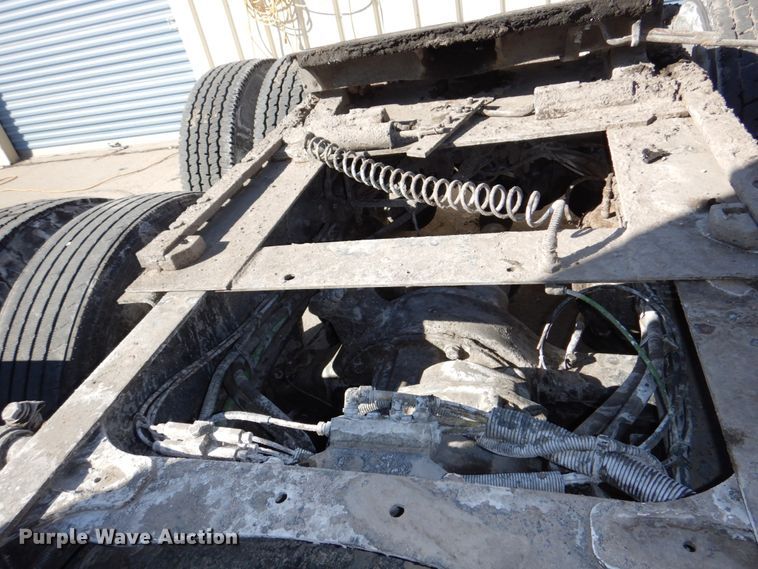 image for item DN7262 2007 Freightliner Columbia 120  semi truck