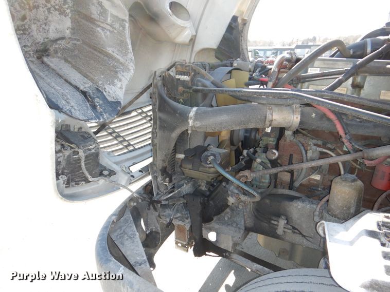 image for item DN7262 2007 Freightliner Columbia 120  semi truck