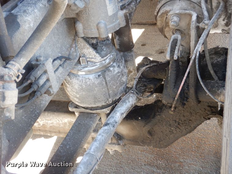 image for item DN7262 2007 Freightliner Columbia 120  semi truck