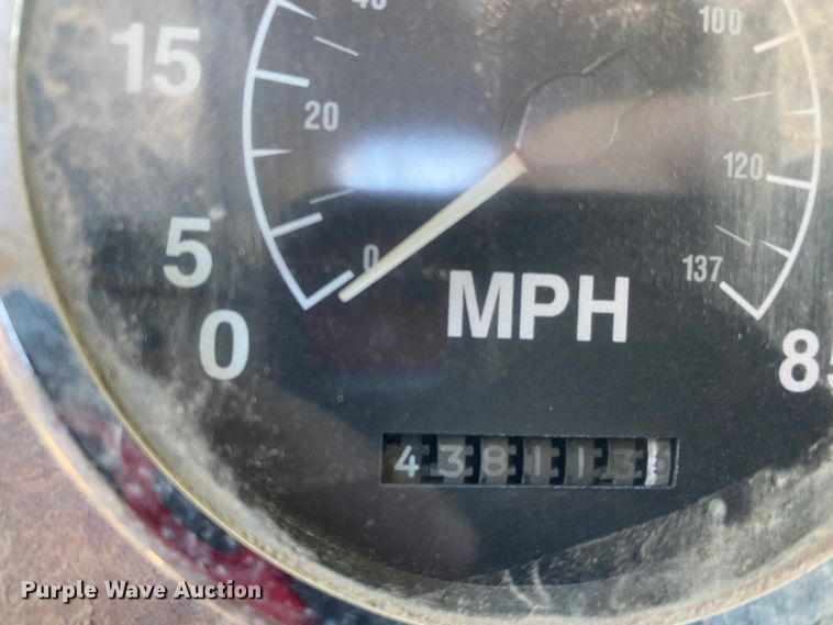 image for item IG9711 1999 International Paystar F5070  semi truck