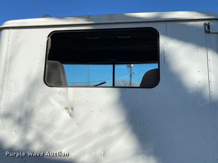 image for item IG9711 1999 International Paystar F5070  semi truck