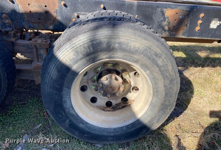 image for item IG9711 1999 International Paystar F5070  semi truck