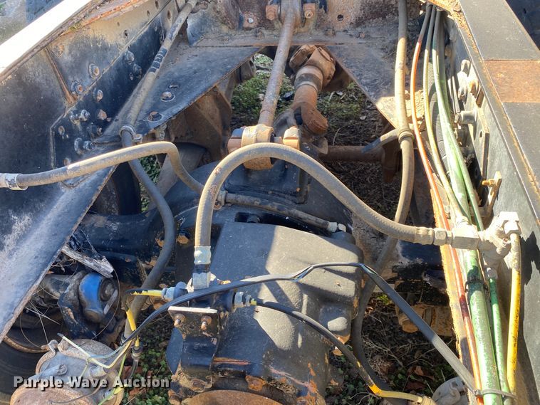 image for item IG9711 1999 International Paystar F5070  semi truck