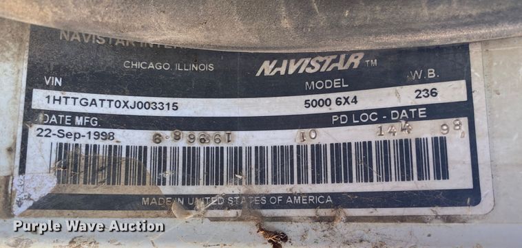 image for item IG9711 1999 International Paystar F5070  semi truck