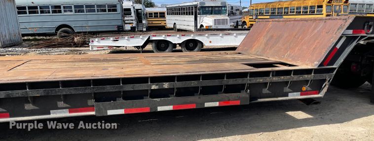 image for item IJ9717 1997 Nuttall  oilfield trailer