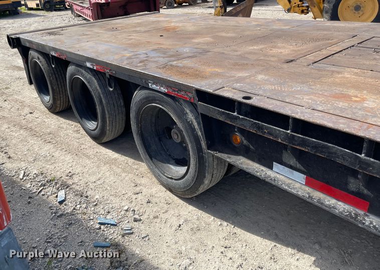 image for item IJ9717 1997 Nuttall  oilfield trailer