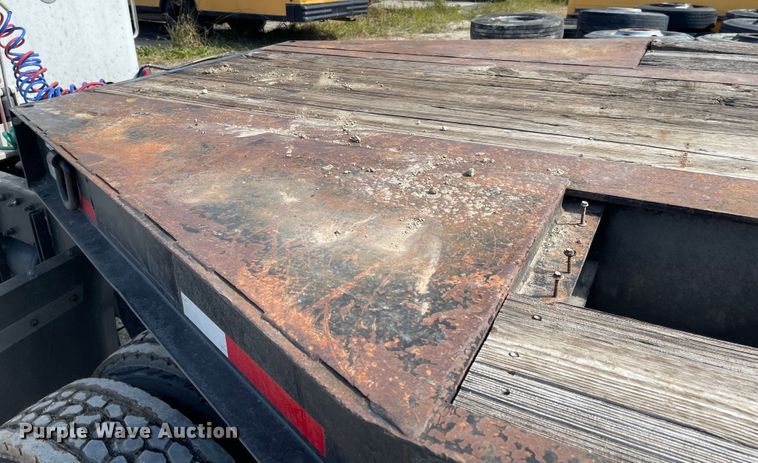 image for item IJ9717 1997 Nuttall  oilfield trailer