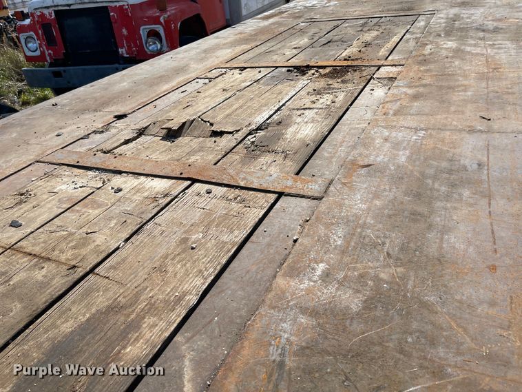 image for item IJ9717 1997 Nuttall  oilfield trailer