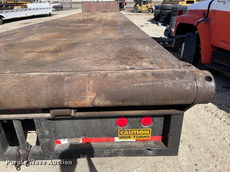 image for item IJ9717 1997 Nuttall  oilfield trailer