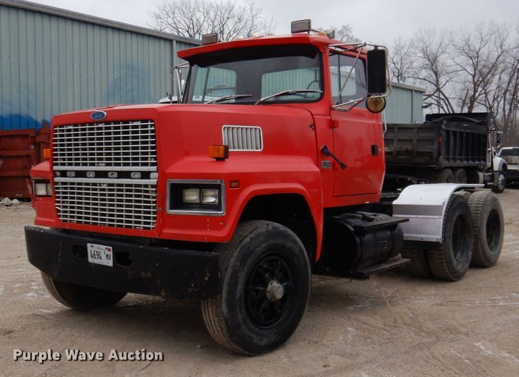 image for item IM9769 1994 Ford LTL 9000  semi truck