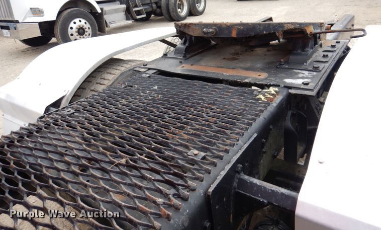 image for item IM9769 1994 Ford LTL 9000  semi truck