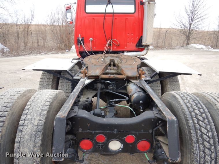 image for item IM9769 1994 Ford LTL 9000  semi truck